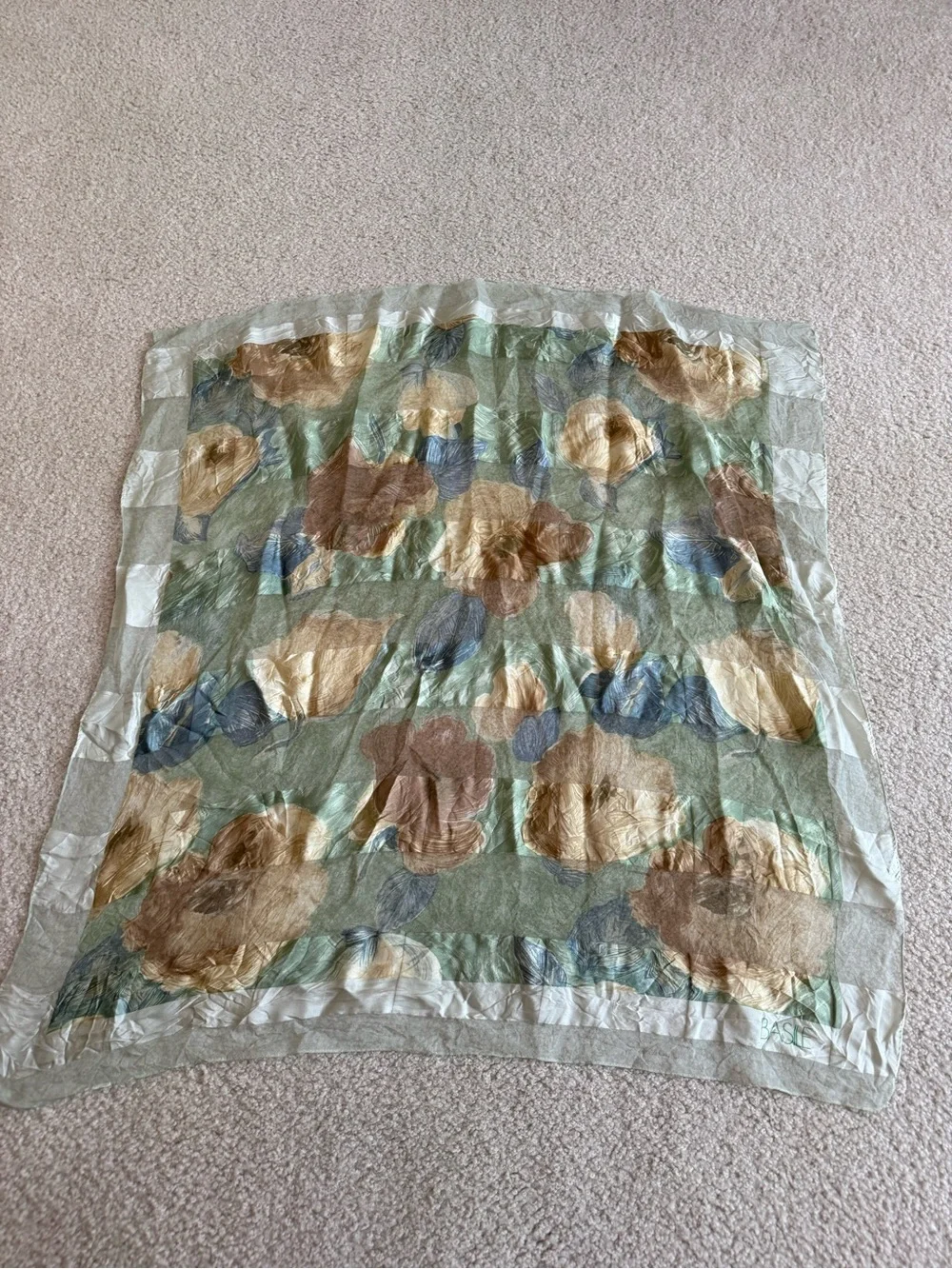 Basile scarf